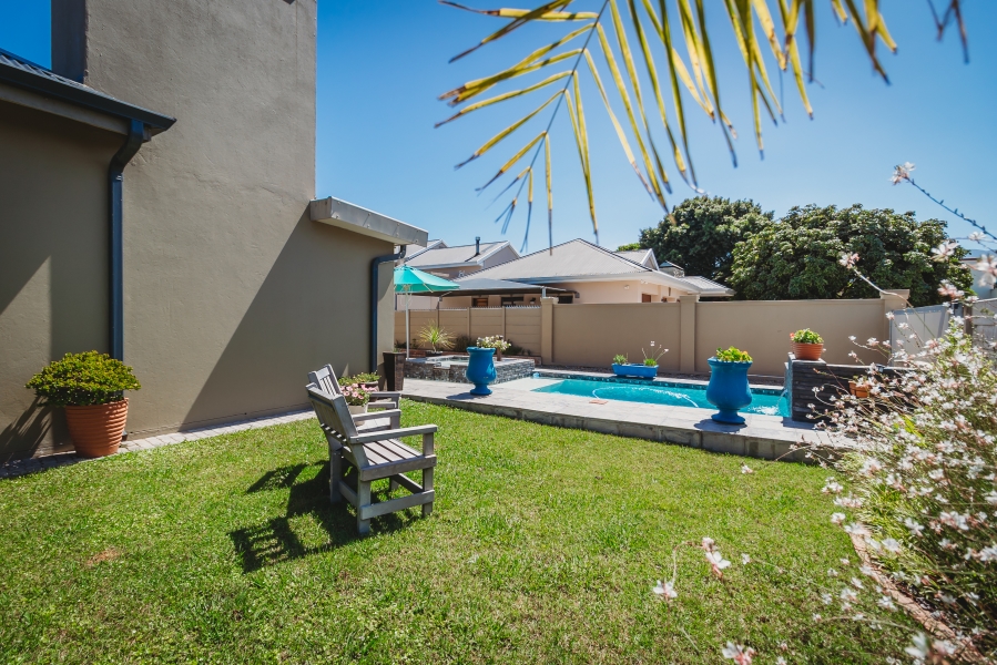 5 Bedroom Property for Sale in Heather Park Western Cape